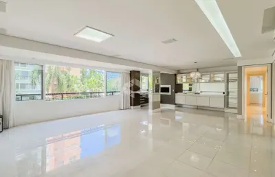 Apartamento com 3 quartos à venda na Avenida Túlio de Rose, 400, Passo da Areia, Porto Alegre