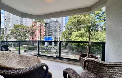 Apartamento com três quartos e duas vagas no mont serrat