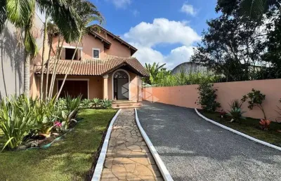 Casa com quatro suítes e pátio incrível, no bairro vila nova