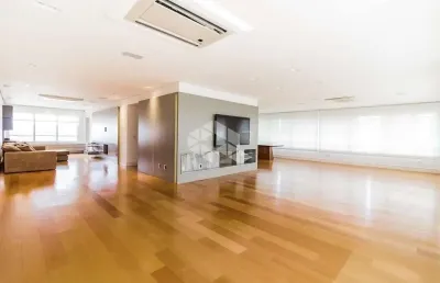 Um apartamento feito para quem valoriza espaço, conforto e exclusividade.