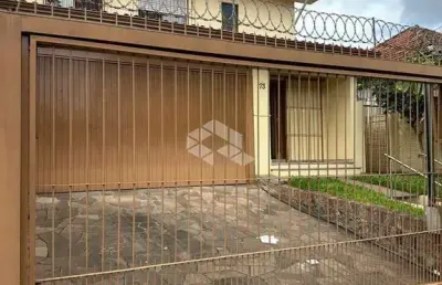 Sobrado muito bem localizado 3 dormitórios e 1 suíte