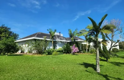 Casa condomínio  3 dorm sendo 2 suítes  nova sta rita -caju