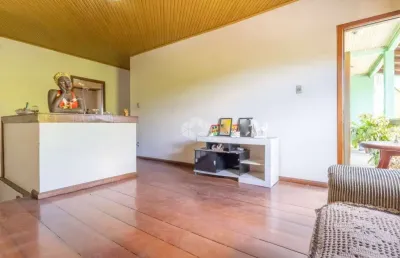 Casa com 3 quartos sendo 1 suíte, 2 vagas 276m2  jardim itú