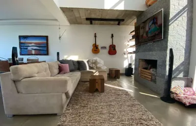 Casa 3 dormitórios com piscina no residencial verdes campos em porto alegre