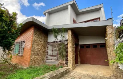 Casa 6 quartos sendo 2  suite com 360m de área construida