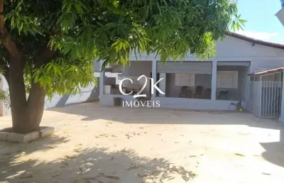 Casa térrea com churrasqueira e sistema de segurança no jardim américa