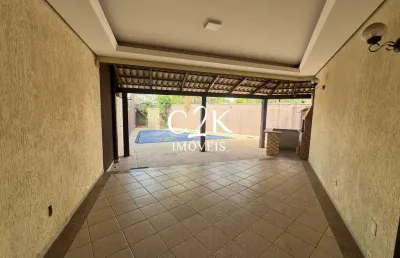 Sobrado com piscina e churrasqueira no setor nova suíça – goiânia go