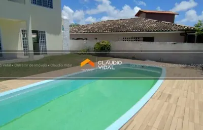 Casa duplex, 547 m2, com 4 suítes e piscina privativa no cond jardim dos pássaros em lauro de freitas