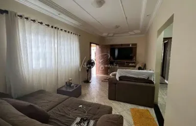 Casa espaçosa com 3 quartos a venda na rua anchieta em birigui.