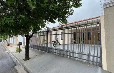 Casa de três quartos com suíte para venda no bairro jardim costa rica em birigui