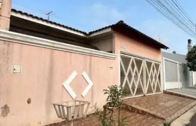 Imperdível oportunidade: casa à venda em birigüi-sp, residencial pedro marin berbel, 3 quartos, 1 suíte, 2 salas, 3 banheiros, 2 vagas de garagem, 190m²!