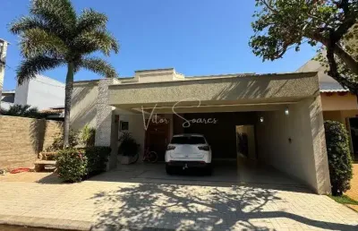 Casa a venda com 4 quartos no condomínio aroeiras em birigui.