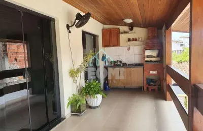 Sobrado com 3 dormitórios à venda, 238 m² por r$ 742.000,00 - jardim maria emilia - pindamonhangaba