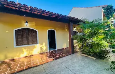 Casa com 3 dormitórios para alugar por r$ 2.929,00/mês - balneário - são pedro da aldeia/rj
