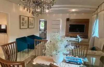 Casa com 4 quartos, semi mobiliada a venda no parque 10
