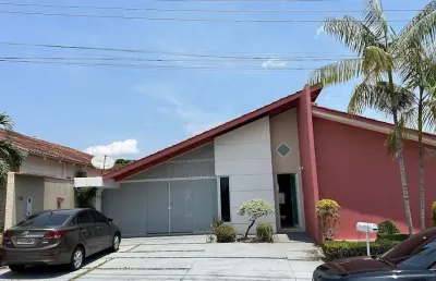 Casa em condomínio fechado com 3 quartos à venda na Avenida Frederico Baird, 2881, Ponta Negra, Manaus