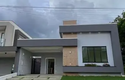 Casa em condomínio com 3 suítes disponível para venda