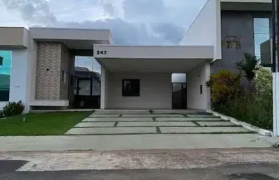 Casa em condomínio com 3 suítes disponível para venda