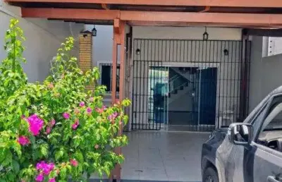 Casa com 3 quartos à venda na Rua Dracena, Centro, Eusébio