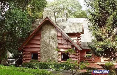 Ótima casa à venda situada a 2,9 km do horto florestal. (tremembé)