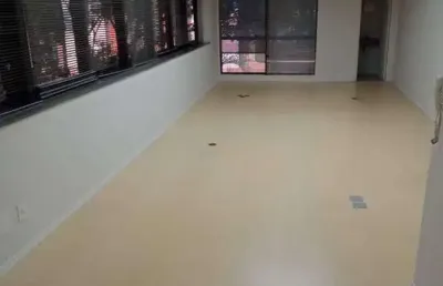 Sala comercial , com 152 m2 4 conjuntos 4 banheiros localizada no jardins