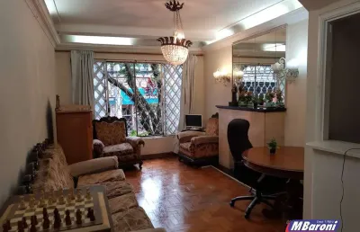 Casa grande de 280m² de terreno de 2 andares no jardins.