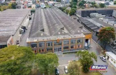 Lindo galpão disponível para locação com aproximadamente. 8.100,00m².