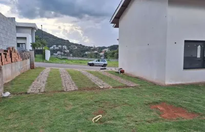 Casa inacabada à venda no condomínio passaredo em atibaia!