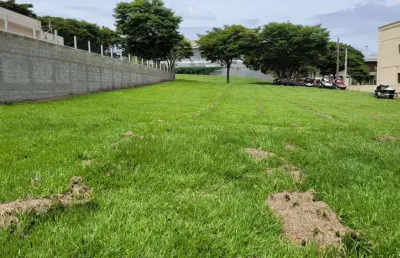 Líndíssimo terreno plano em condomínio náutico de alto padrão em piracaia-sp