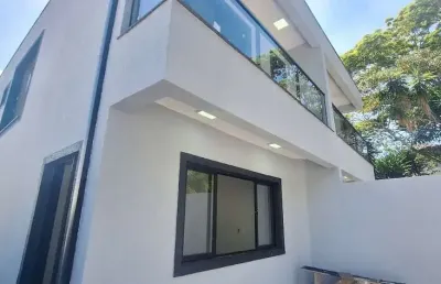Sobrado novinho, moderno com com 3 suítes, espaço gourmet e quintal no bairro jardim maristela em atibaia sp