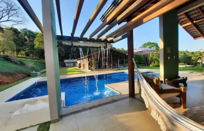 Chácara com 2 casas e lago em atibaia, com 29.320m2, localizada a 8km do centro!