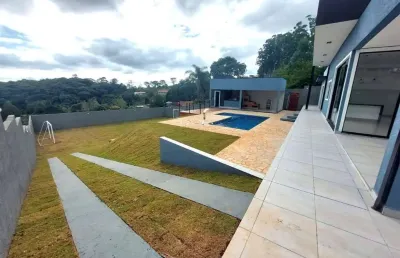 Lindíssima chácara nova com 3 amplas suítes em atibaia/sp