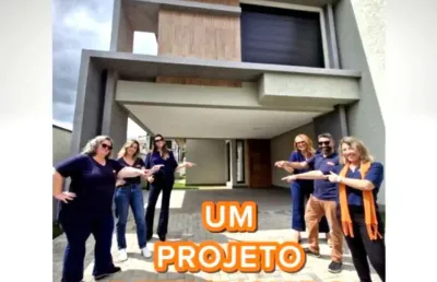 Sobrado à venda com piscina e 3 suítes no jd. do lago