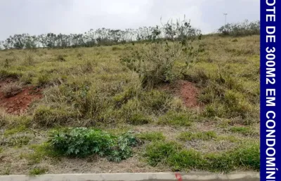 Terreno aclive com 300m² em ótima localização dentro do condomínio