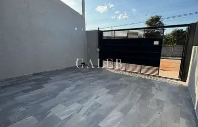 Imperdível oportunidade: casa à venda em atibaia-sp, jardim dos pinheiros! 3 quartos, 1 suíte, 2 salas, 3 banheiros, 2 vagas de garagem, 122,40 m².