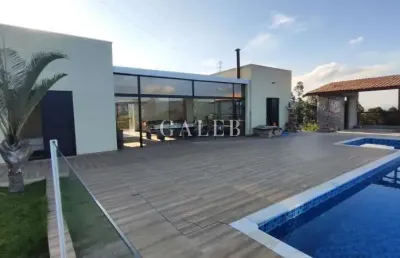 Casa à venda em atibaia-sp, jardim estância brasil! 3 quartos, 1 suíte, 2 salas, 4 banheiros, 6 vagas.