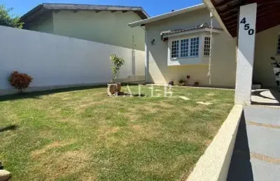 Casa à venda em atibaia-sp no jardim dos pinheiros: 04 quartos, 02 suítes, 2 salas, 5 banheiros, 4 vagas, 246 m².