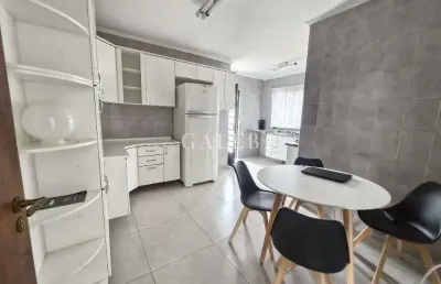 Casa ampla 4 quartos em bairro nobre (2 matrículas)