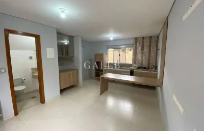 Sobrado à venda no condomínio vida village com 70m². 02 quartos, 01 suíte, sala, 03 banheiros, 1 vaga de garagem. aproveite!