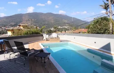 Impecável residência para venda em atibaia-sp, vila petrópolis: 3 quartos, 3 suítes, 1 sala, 4 banheiros, 4 vagas de garagem, 410m².