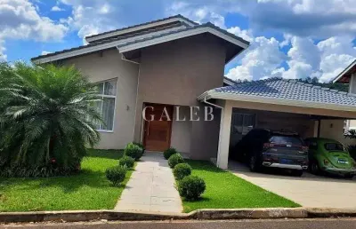 Espetacular casa em condomínio na cidade de atibaia-sp, no condomínio serra da estrela: 4 quartos, 4 suítes, 2 salas, 6 banheiros, 4 vagas de garagem, 323m² de área!