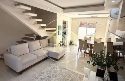 Casa à venda, zona leste, condominío, mobiliada. 145m² ,03 vagas