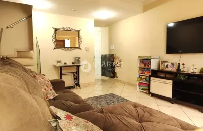Linda casa a venda com 4 quartos, sendo duas suítes e uma suíte master, vaga de garagem e área gour