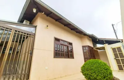 Casa térrea averbada, com 3 dormitórios, sendo uma suíte à venda, 132 m² por r$ 830.000 - aviação - são josé dos pinhais/pr