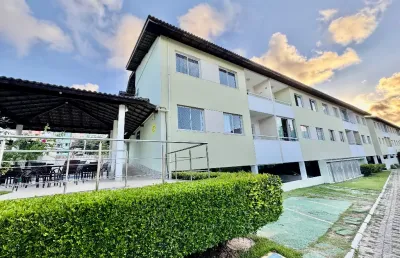 Apartamento em buraquinho 2/4 com 2 vagas de garagem cobertas