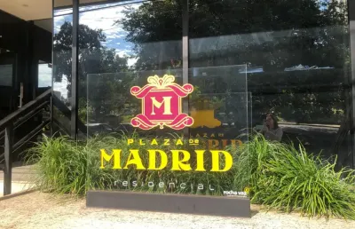 Apartamento com 3 quartos para alugar na Rua Aviador Marques de Pinedo, 15-20, Vila Aviação, Bauru
