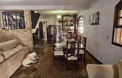 Casa com 4 quartos à venda, 398 m² por r$ 2.000.000 - praia de piratininga - niterói/rj