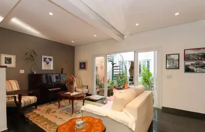 Casa de vila para venda em aclimação com 4 quartos, sendo 1 suíte, 240m²
