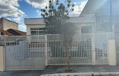 Casa tipo para venda em água fria com 4 quartos, sendo 2 suítes, 256m²