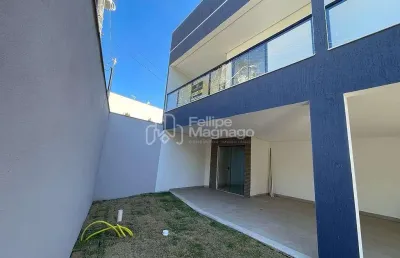 Casa duplex de 3 quartos a venda em santa mônica, guarapari